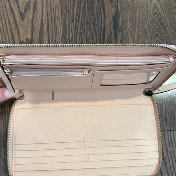 Kate Spade Loght Pink Wallet - Picture 6 of 11